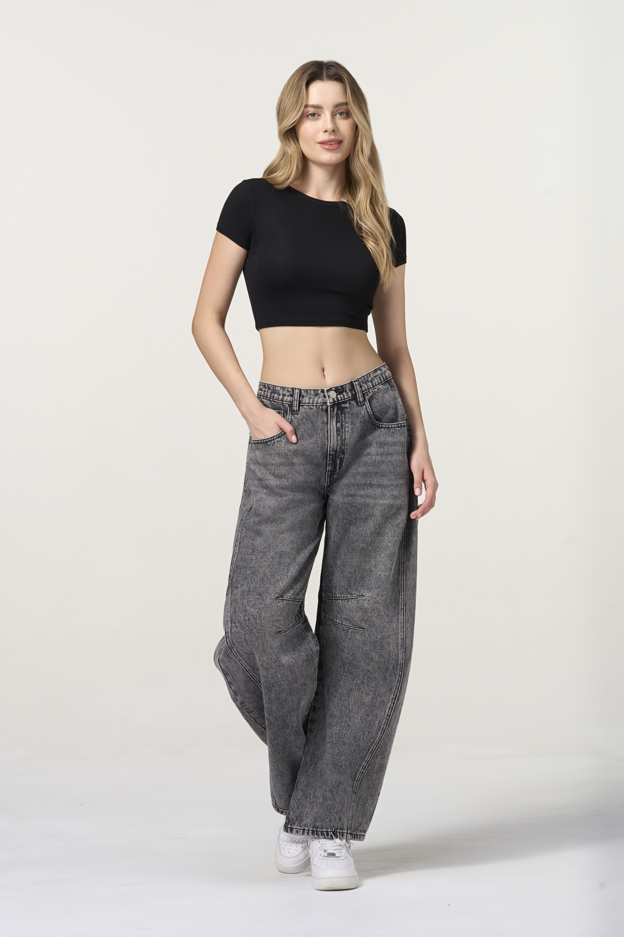 casual loose-fit denim jeans